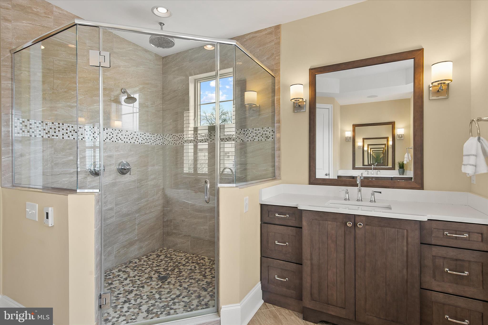 PENINSULA - Residential