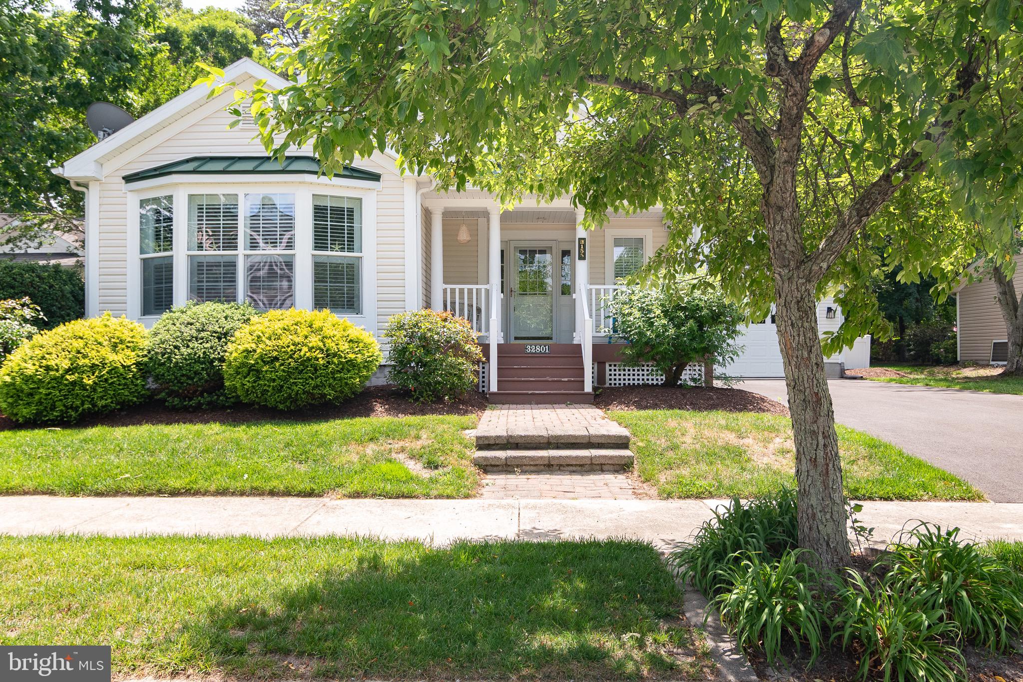 32801 GREENS WAY