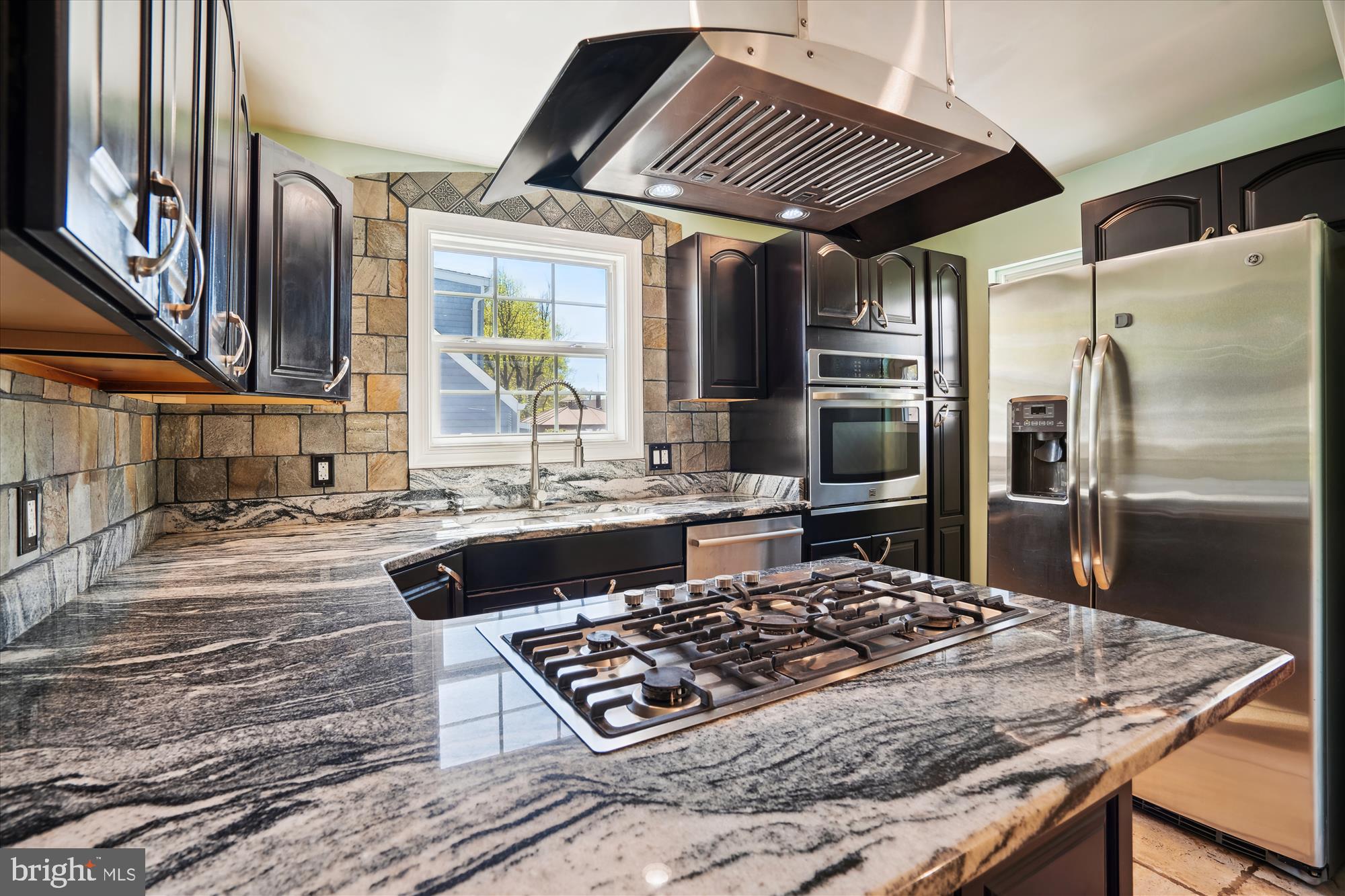 LANDOVER HILLS - Residential