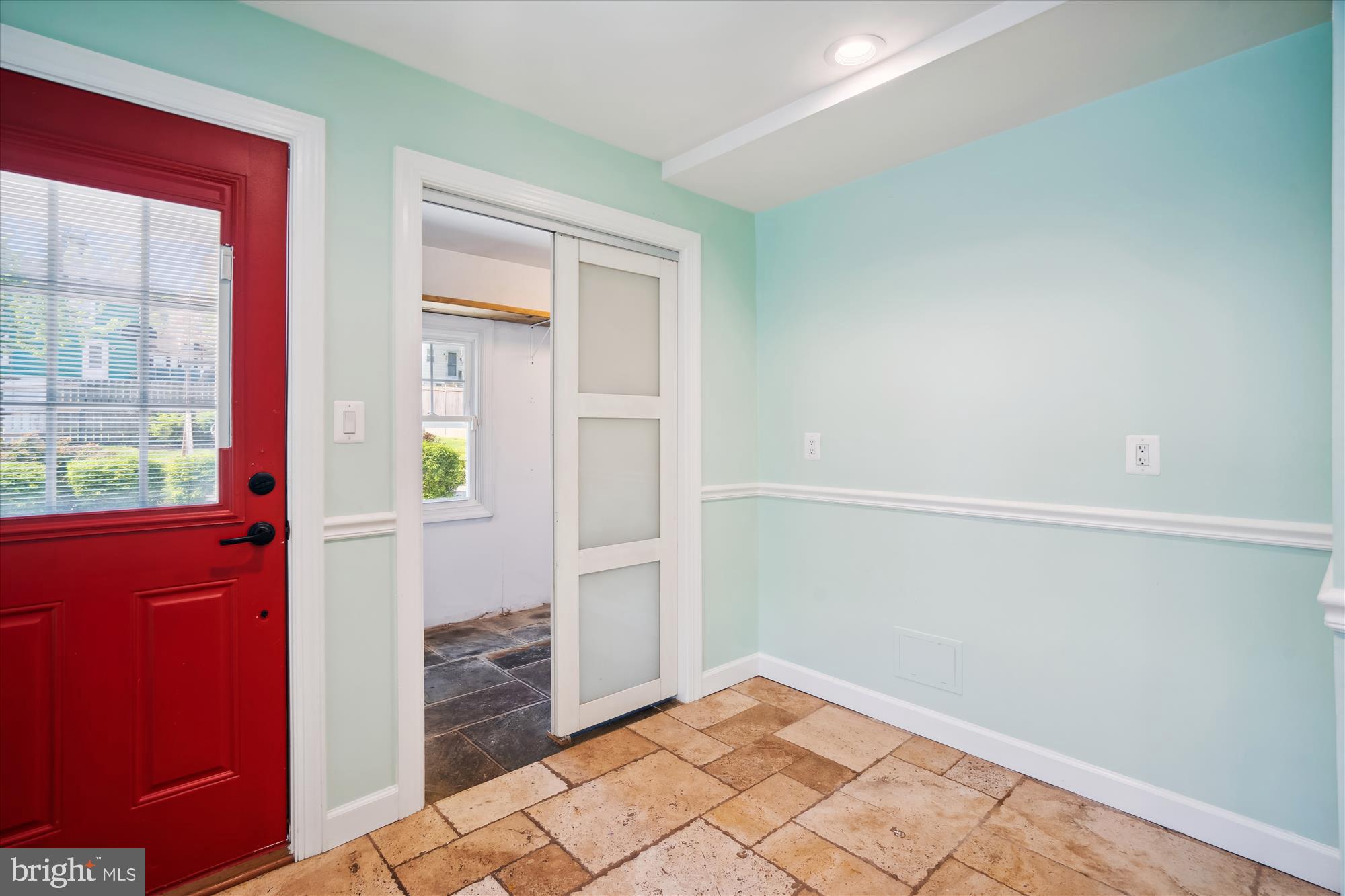 LANDOVER HILLS - Residential