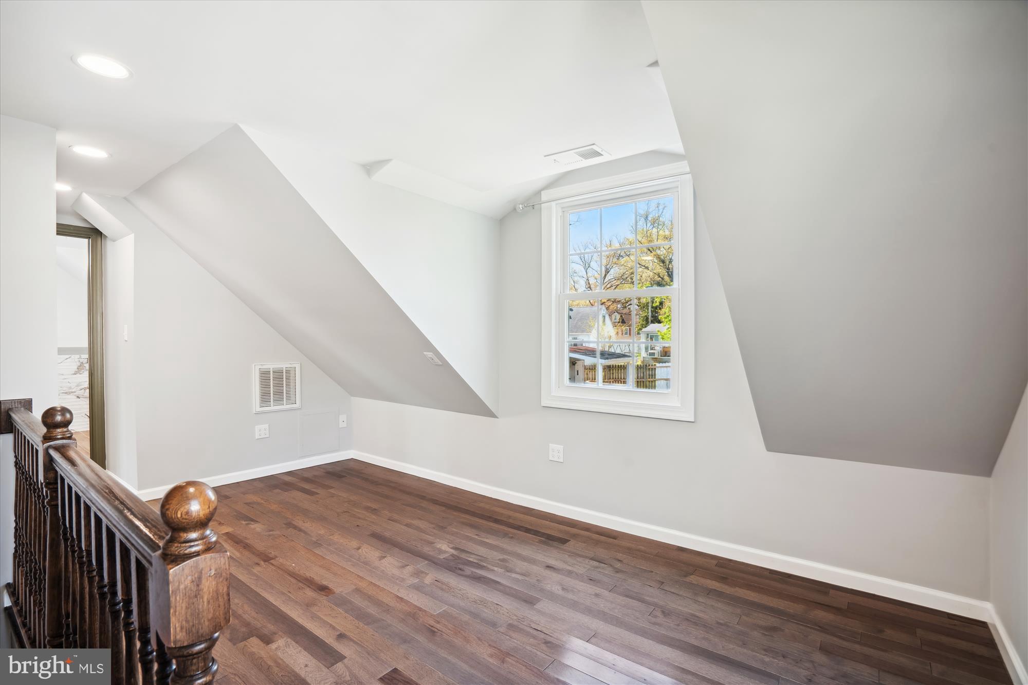 LANDOVER HILLS - Residential