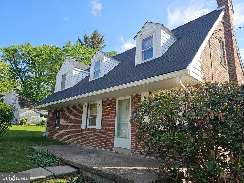 Photo of 222 N Overhill Road, MEDIA, PA 19063 (MLS # PADE2103096)