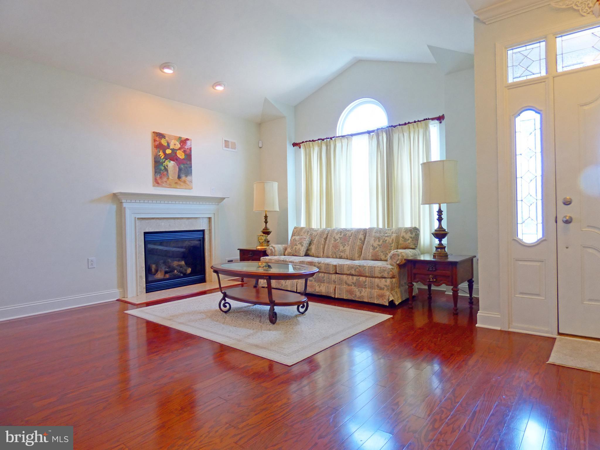 32 EAGLESWOOD DRIVE