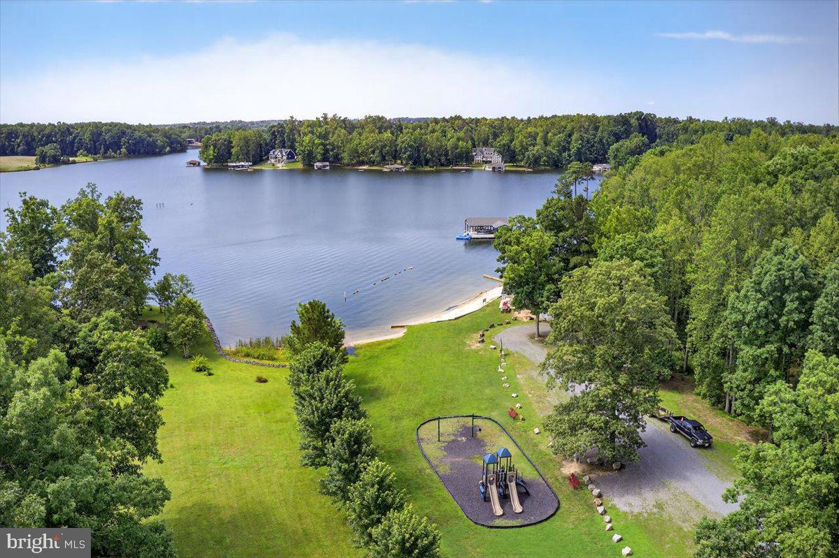 THE WATERS AT LAKE ANNA - Residential
