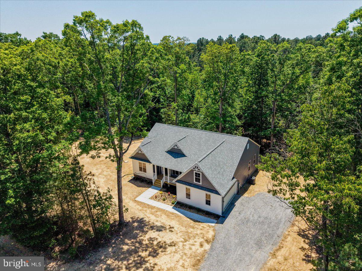 THE WATERS AT LAKE ANNA - Residential