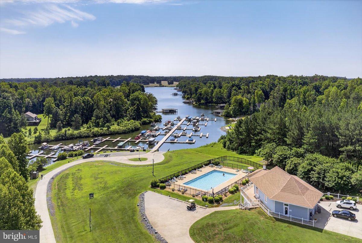 THE WATERS AT LAKE ANNA - Residential