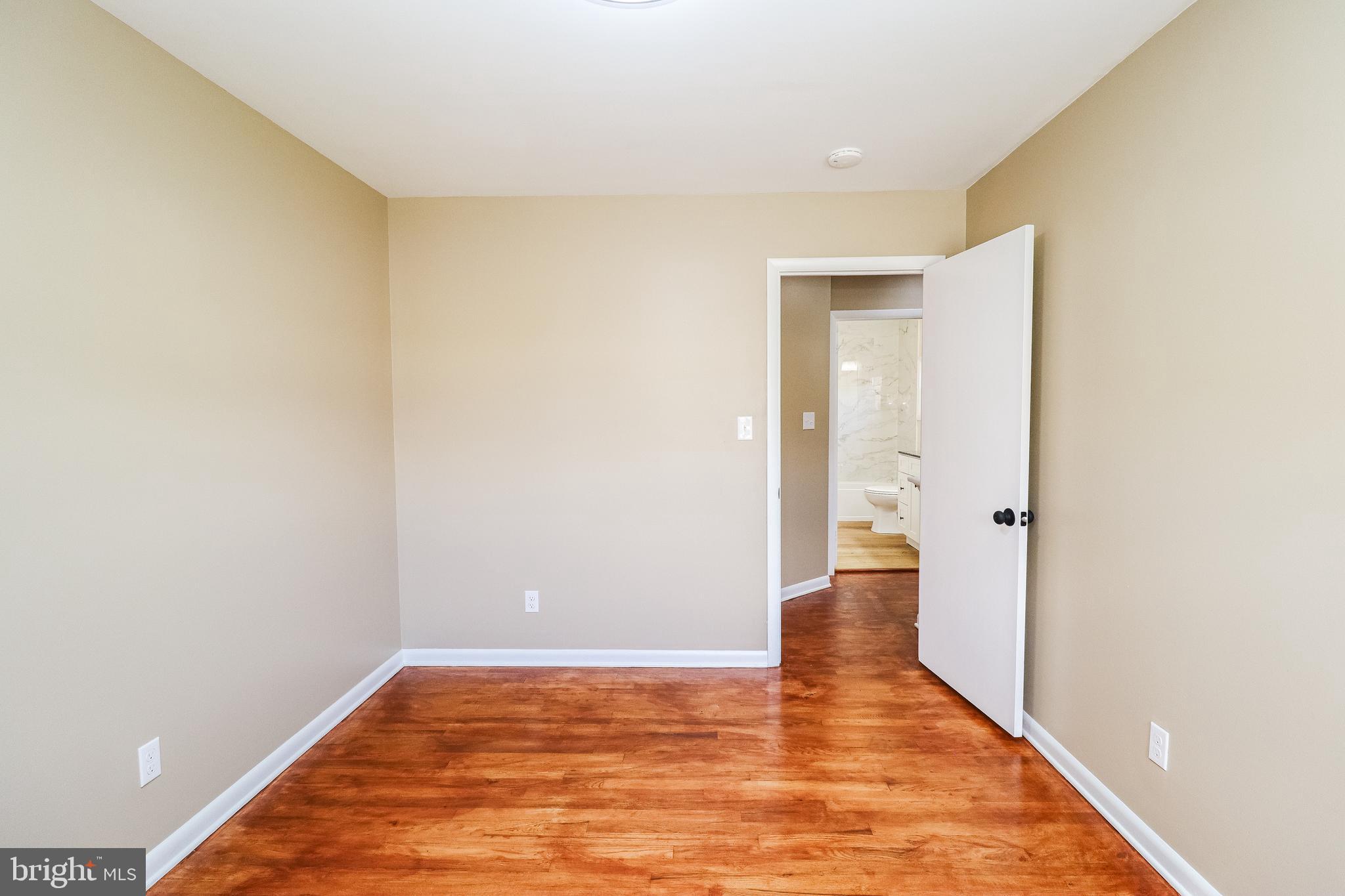 LINGLESTOWN - Commercial Sale