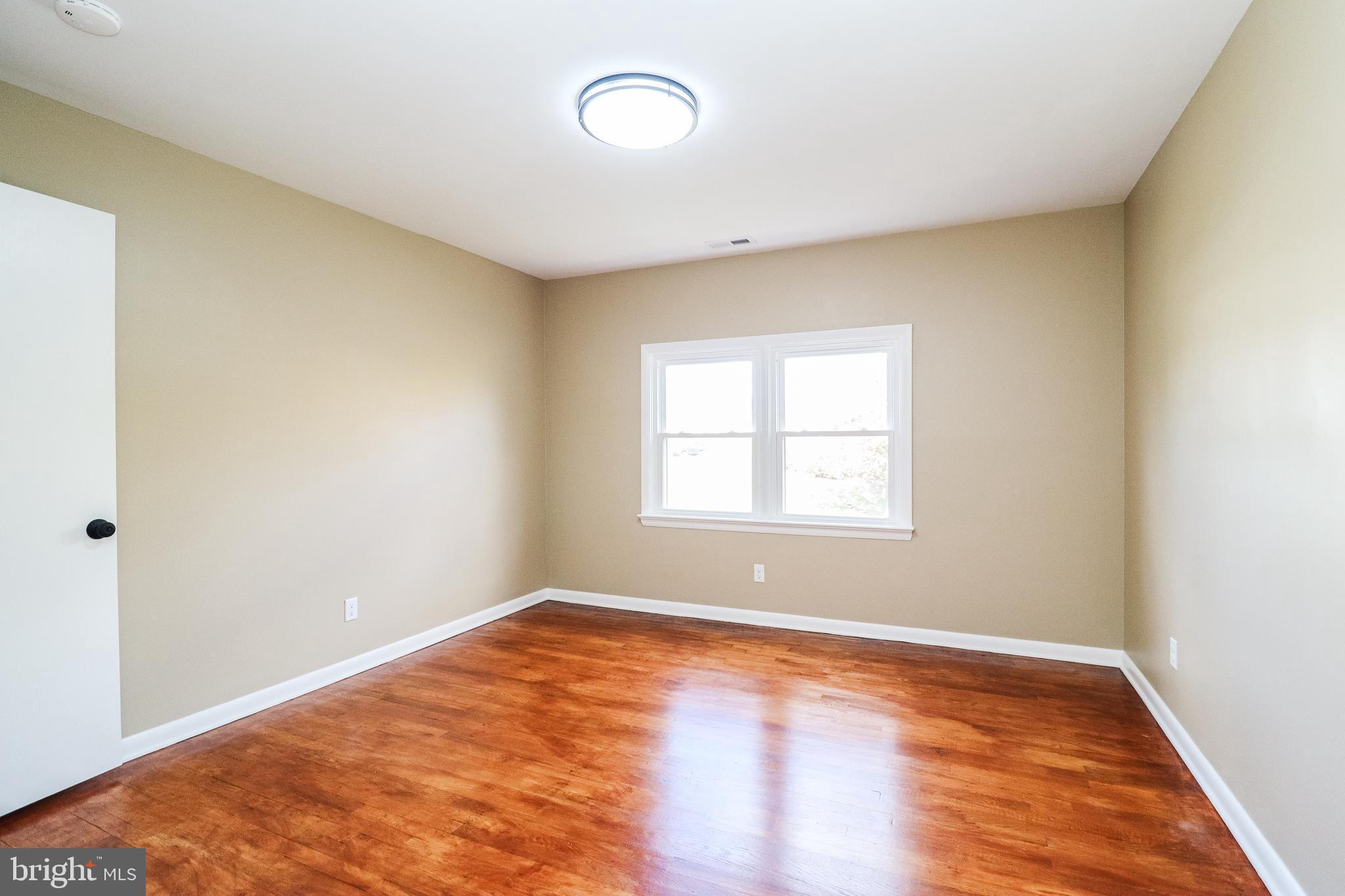 LINGLESTOWN - Commercial Sale