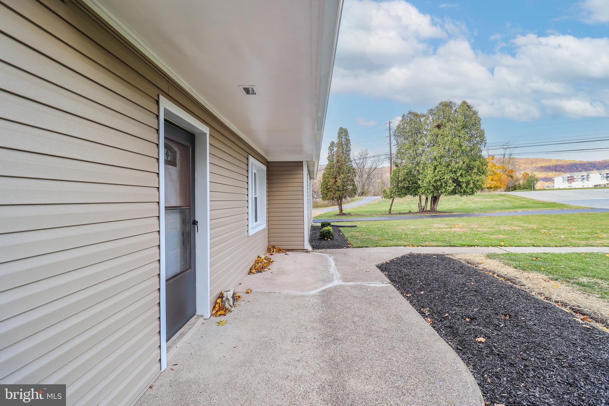 LINGLESTOWN - Commercial Sale