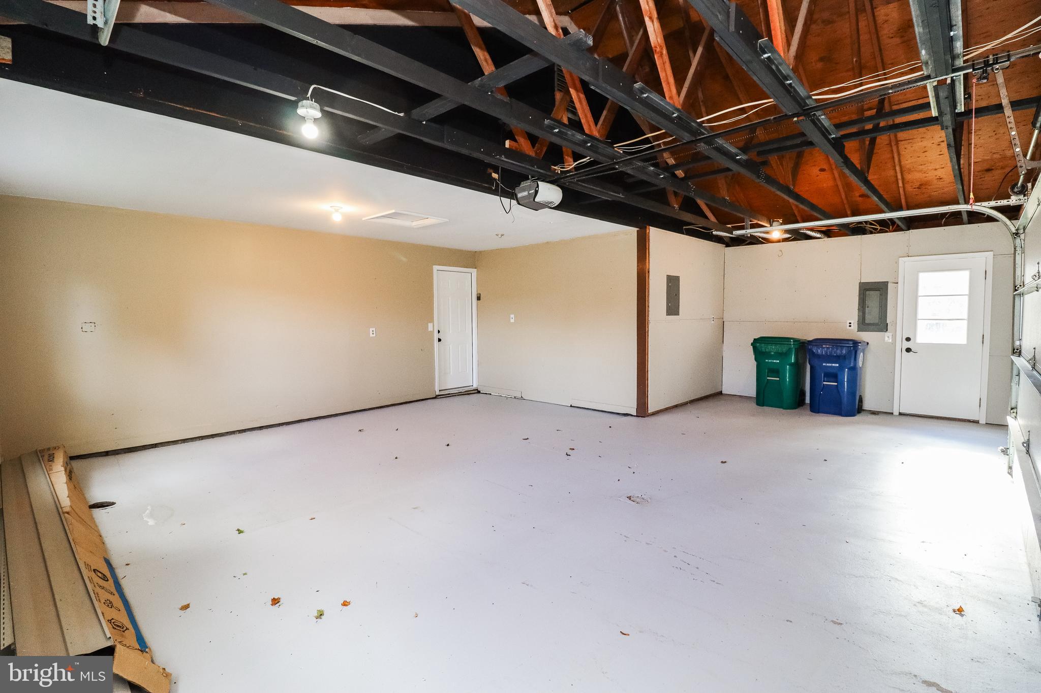 LINGLESTOWN - Commercial Sale