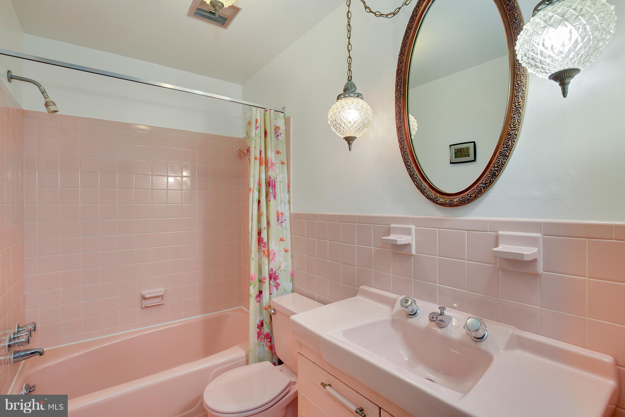 WILTON ACRES - Residential