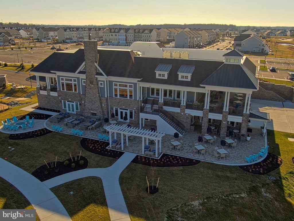 PLANTATION LAKES - Residential