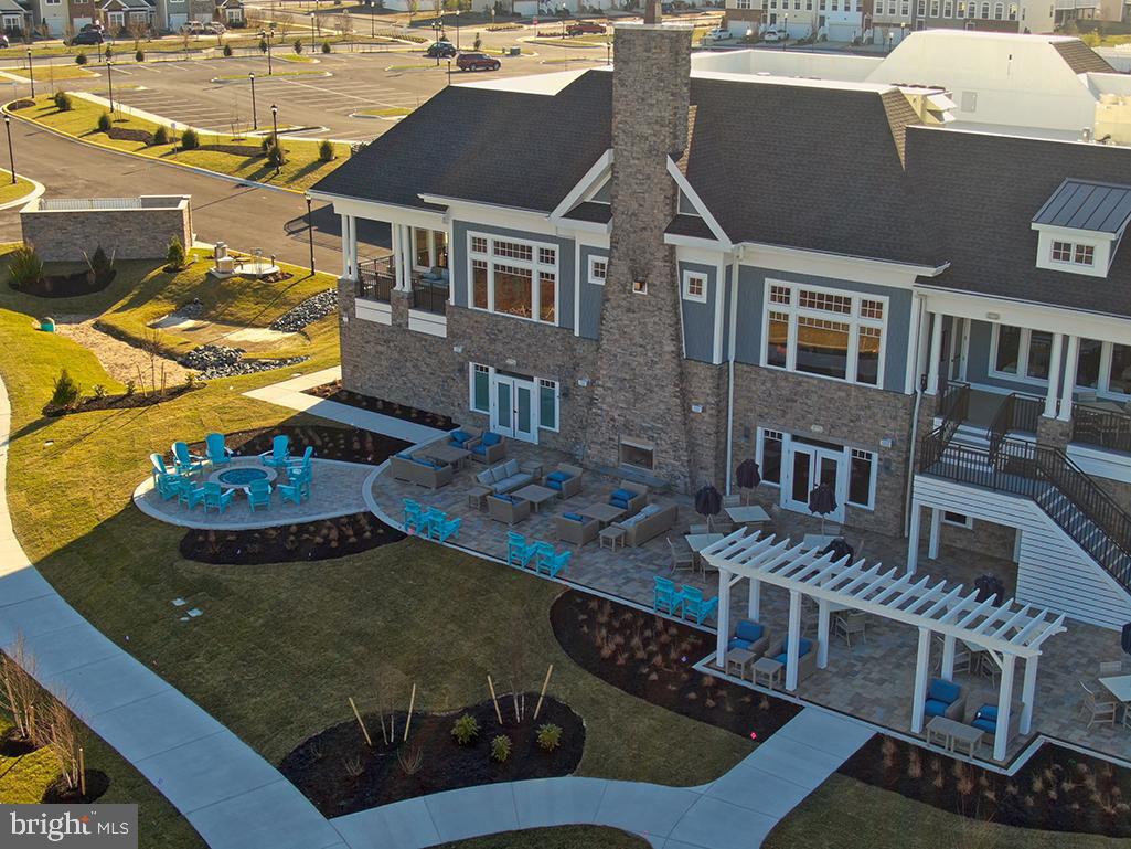 PLANTATION LAKES - Residential