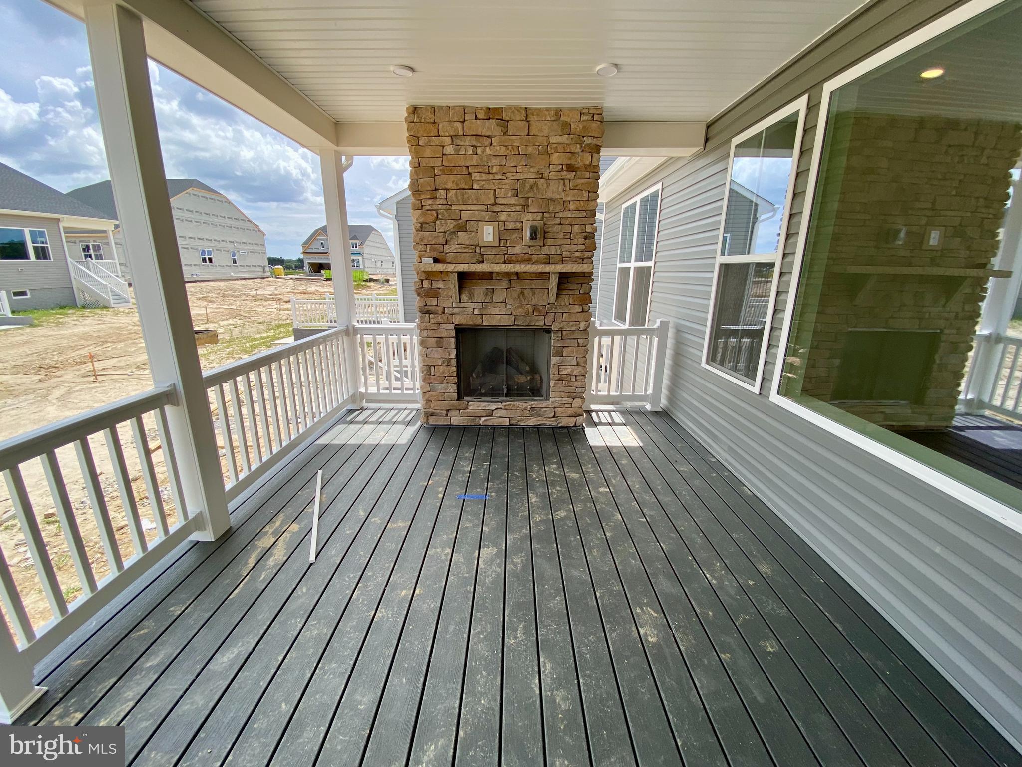 PLANTATION LAKES - Residential