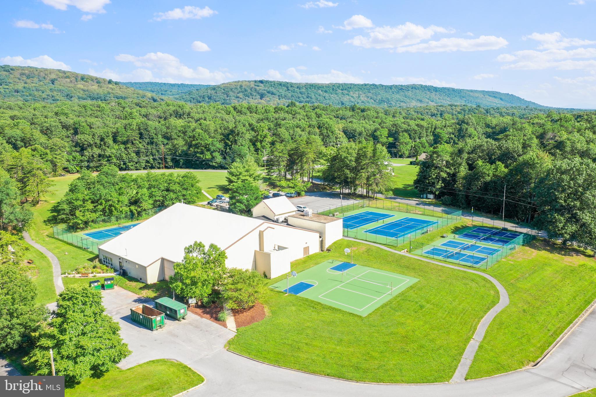 THE WOODS RESORT - Residential