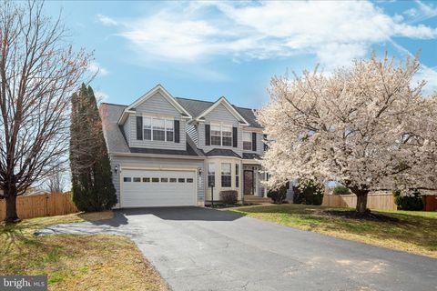 Photo of 13169 Quade Lane, WOODBRIDGE, VA 22193 (MLS # VAPW2115342)