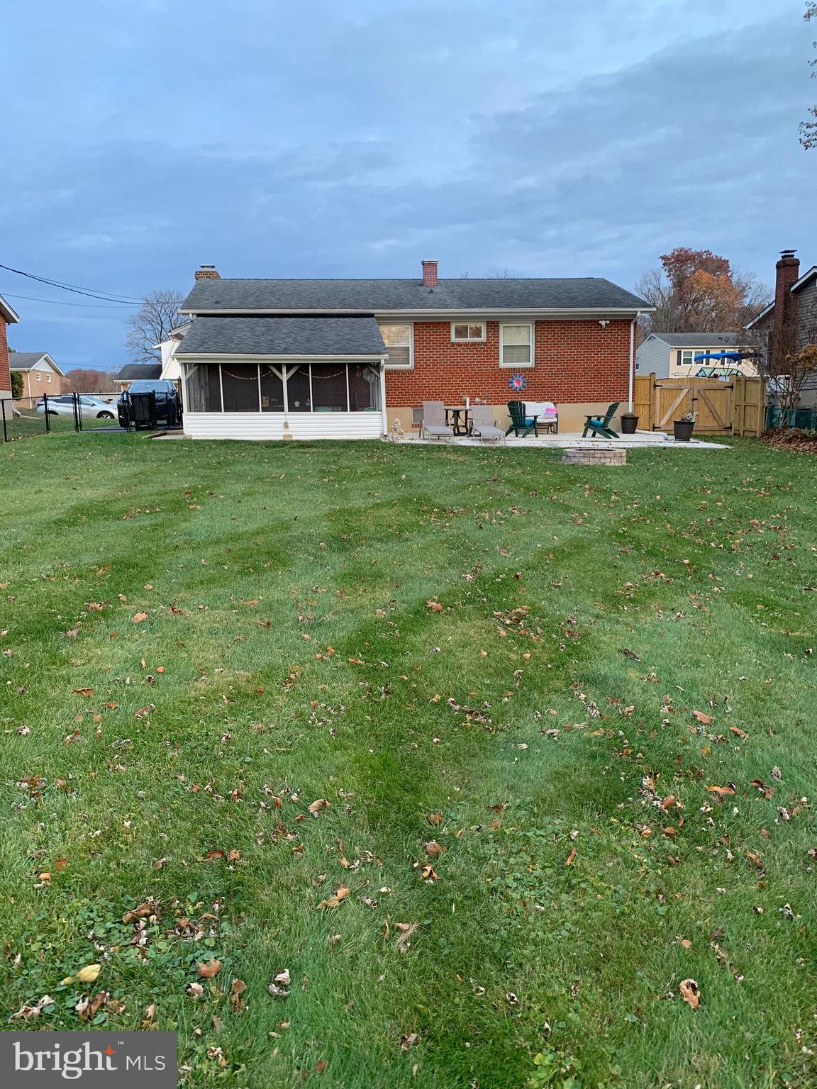 GREENTOP MANOR - Residential