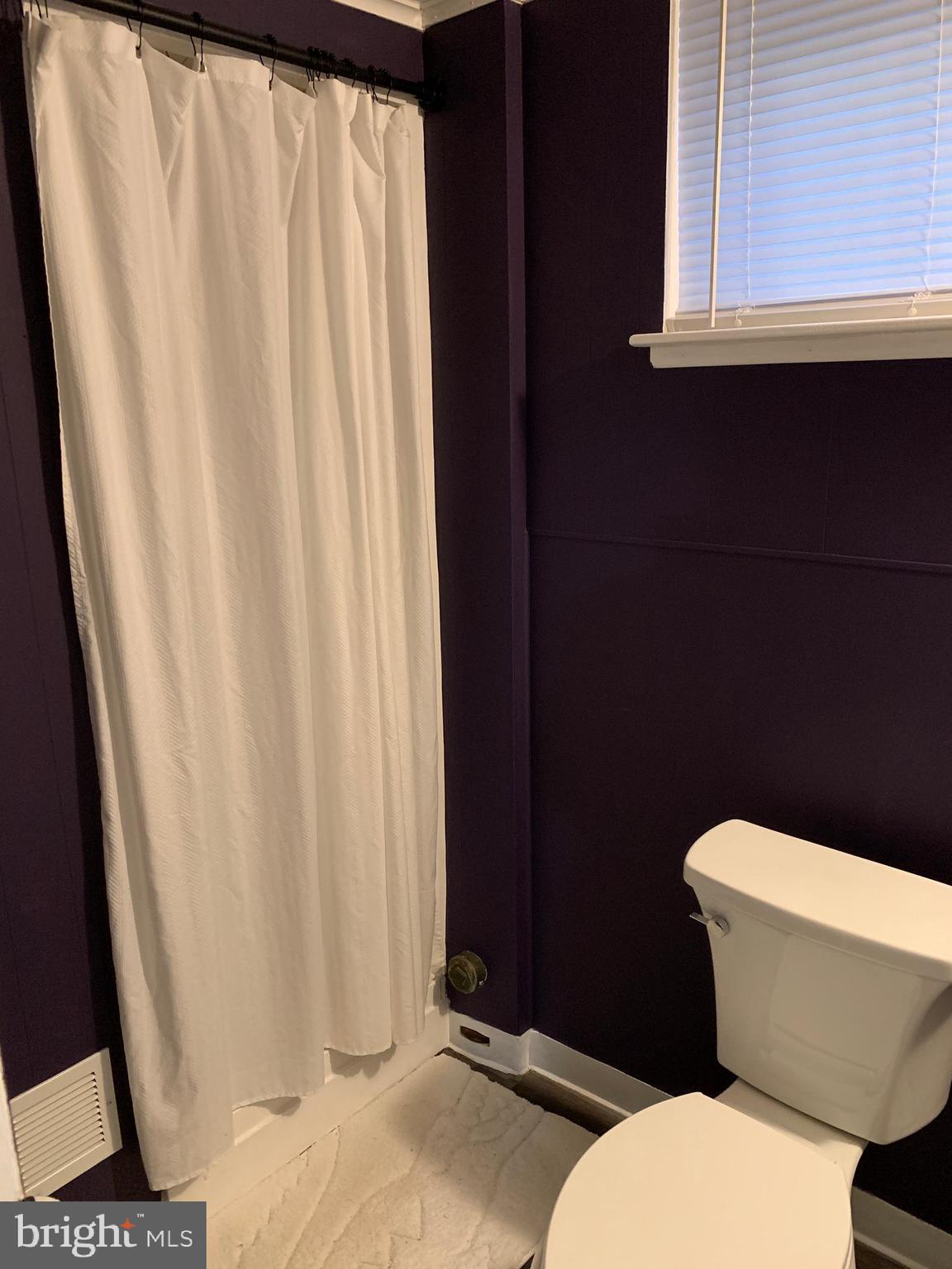 GREENTOP MANOR - Residential