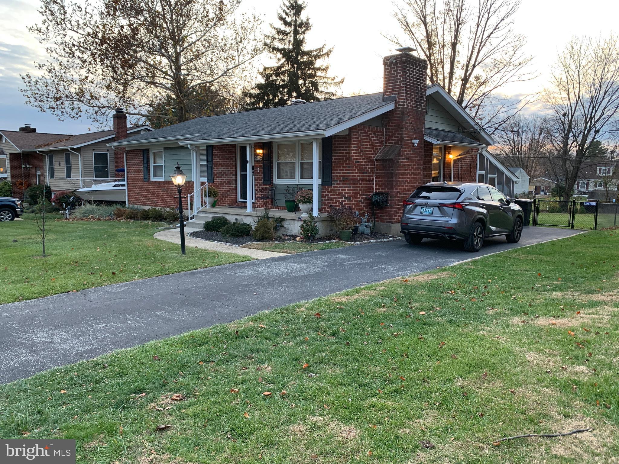 GREENTOP MANOR - Residential