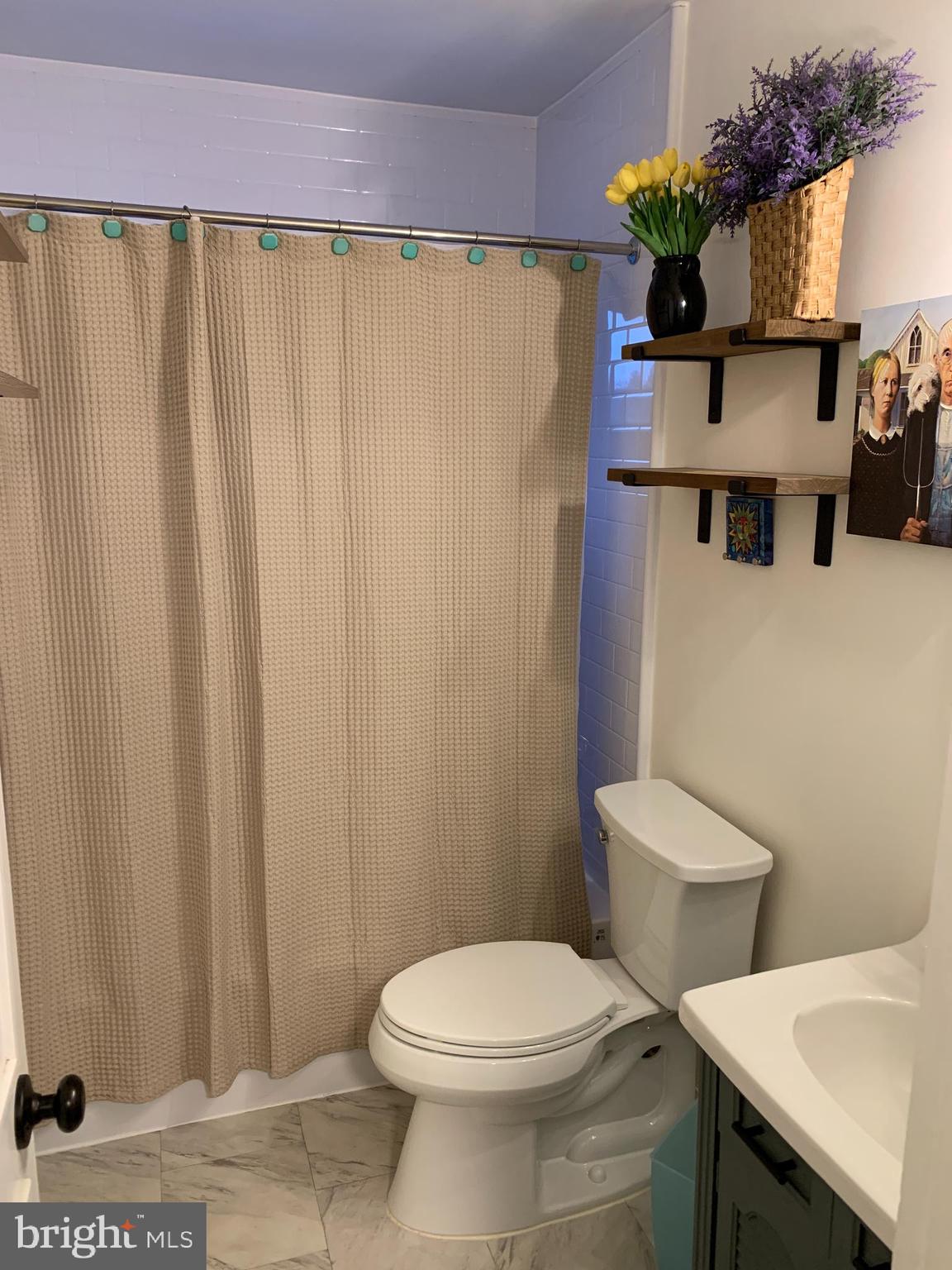 GREENTOP MANOR - Residential