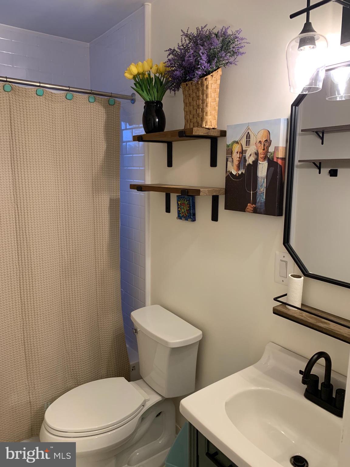 GREENTOP MANOR - Residential