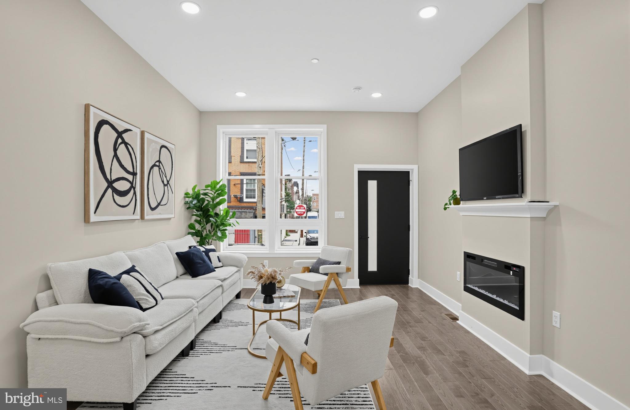 1435 S 8TH STREET