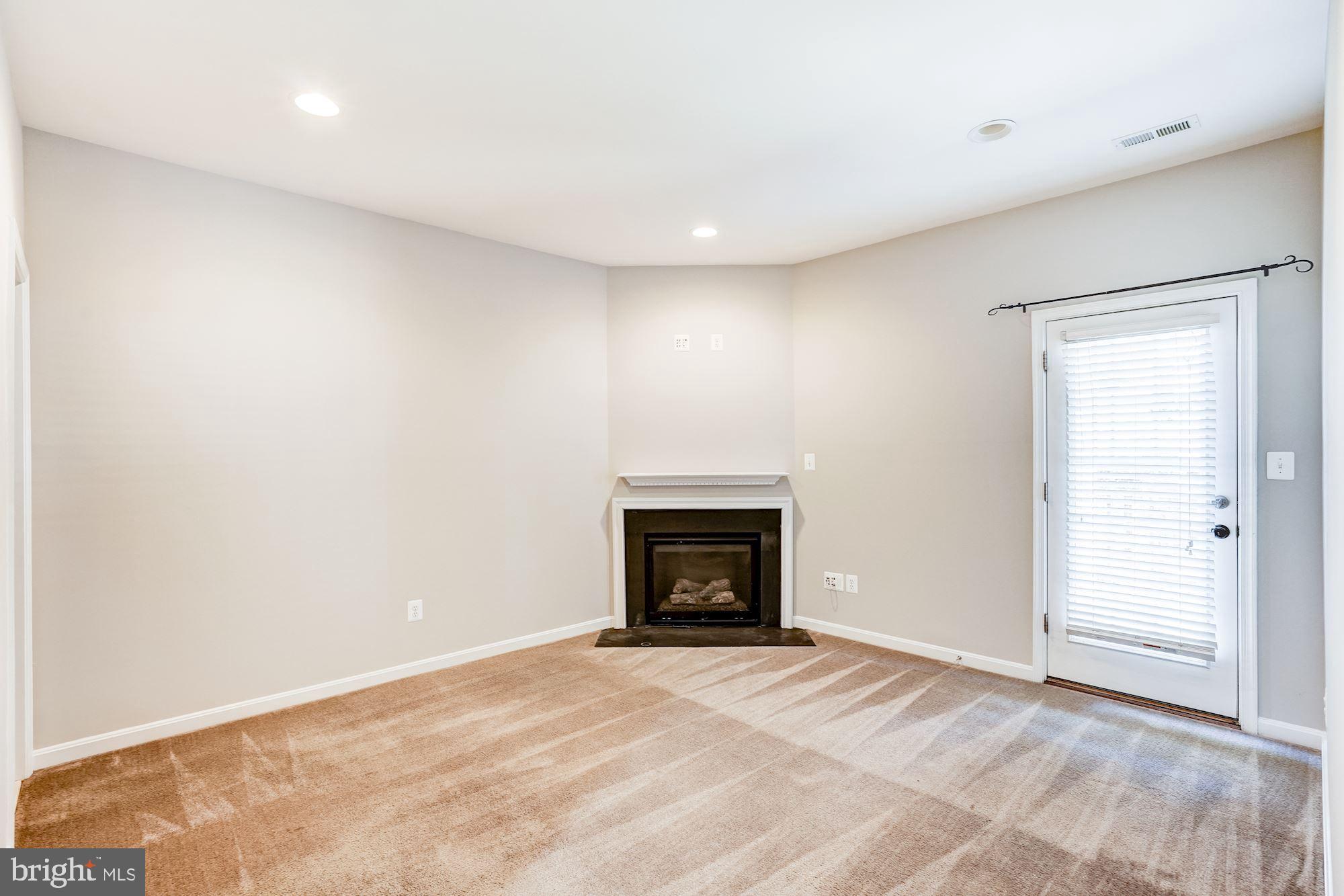 STONE RIDGE SOUTH - Residential Lease