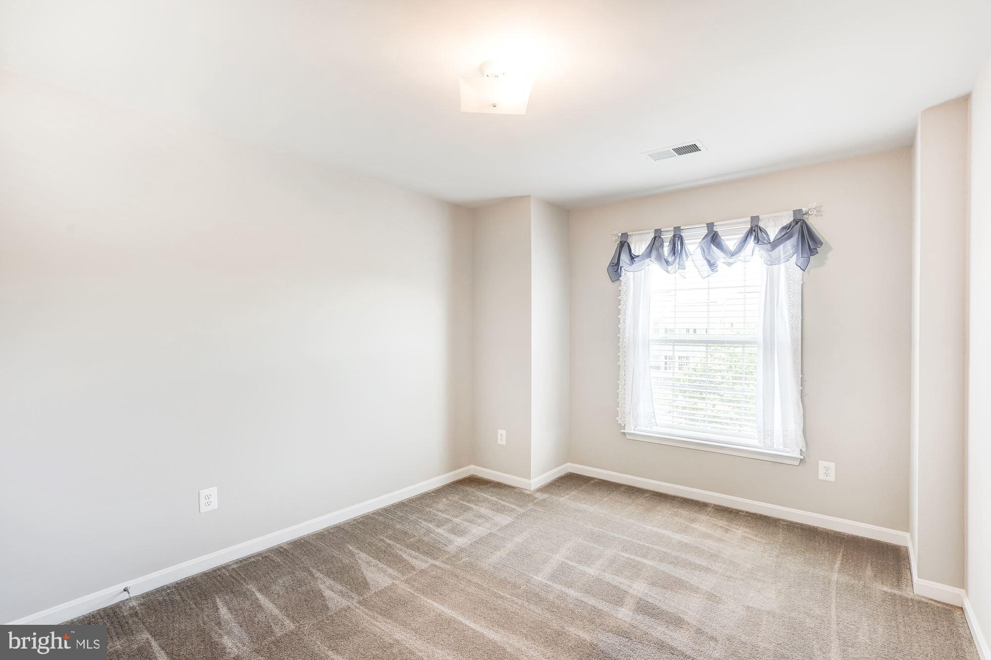 STONE RIDGE SOUTH - Residential Lease