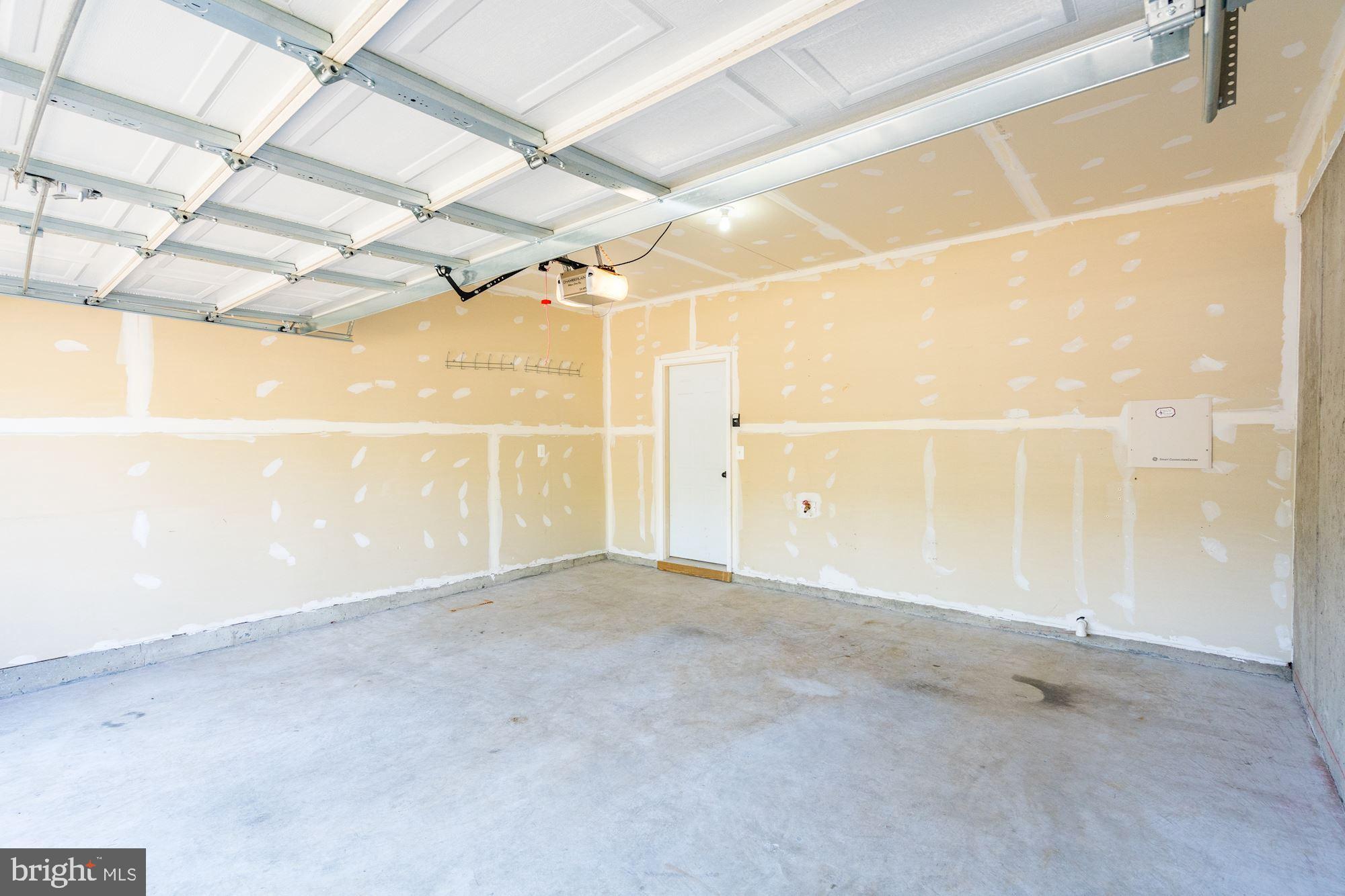 STONE RIDGE SOUTH - Residential Lease