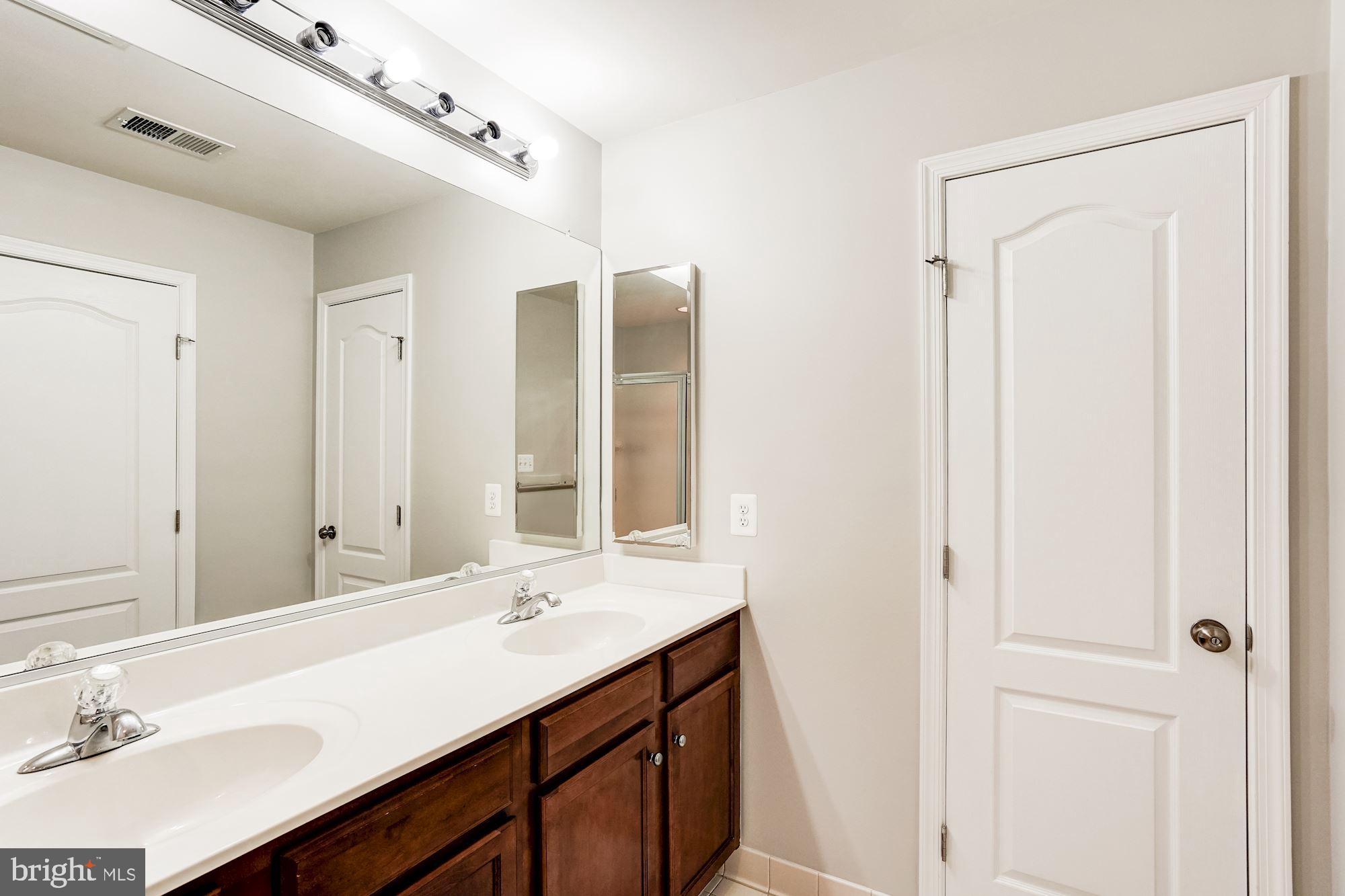 STONE RIDGE SOUTH - Residential Lease