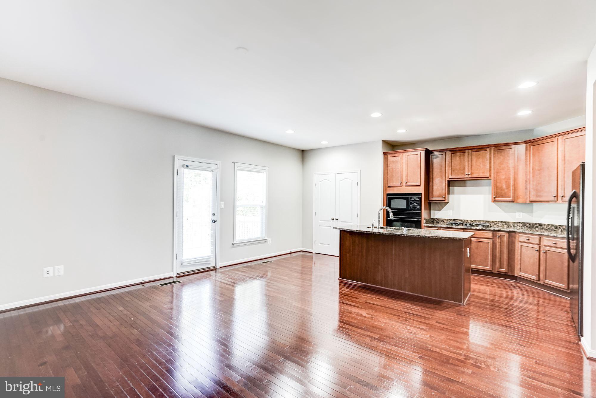 STONE RIDGE SOUTH - Residential Lease