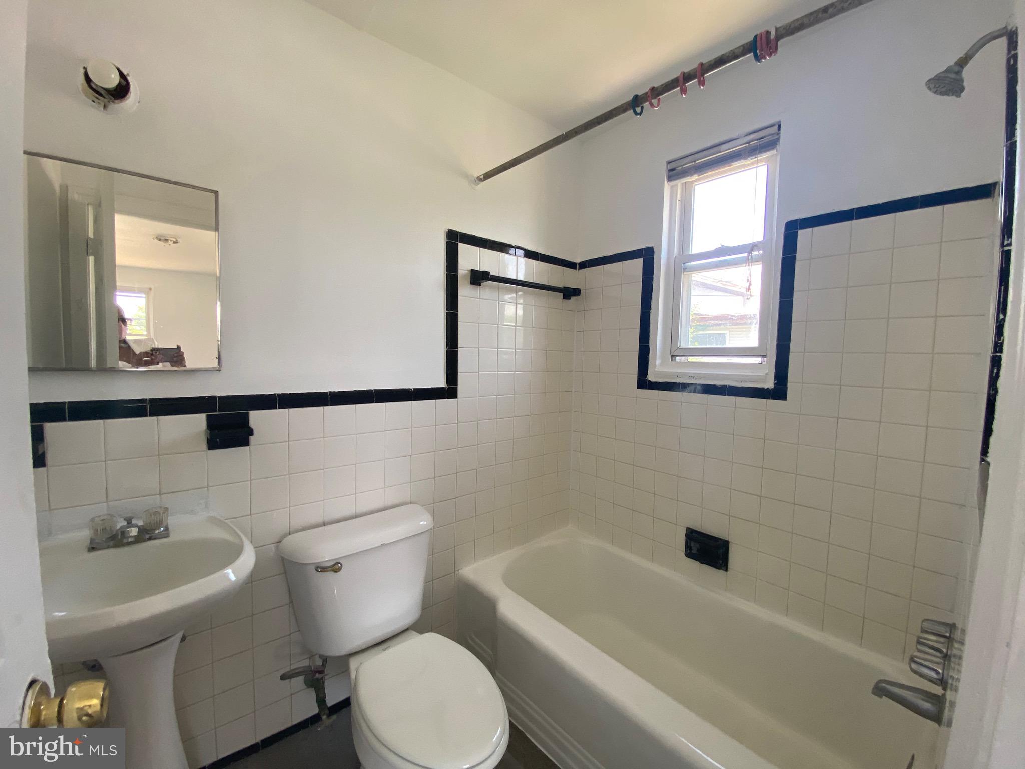 HAMPTON - Residential Lease