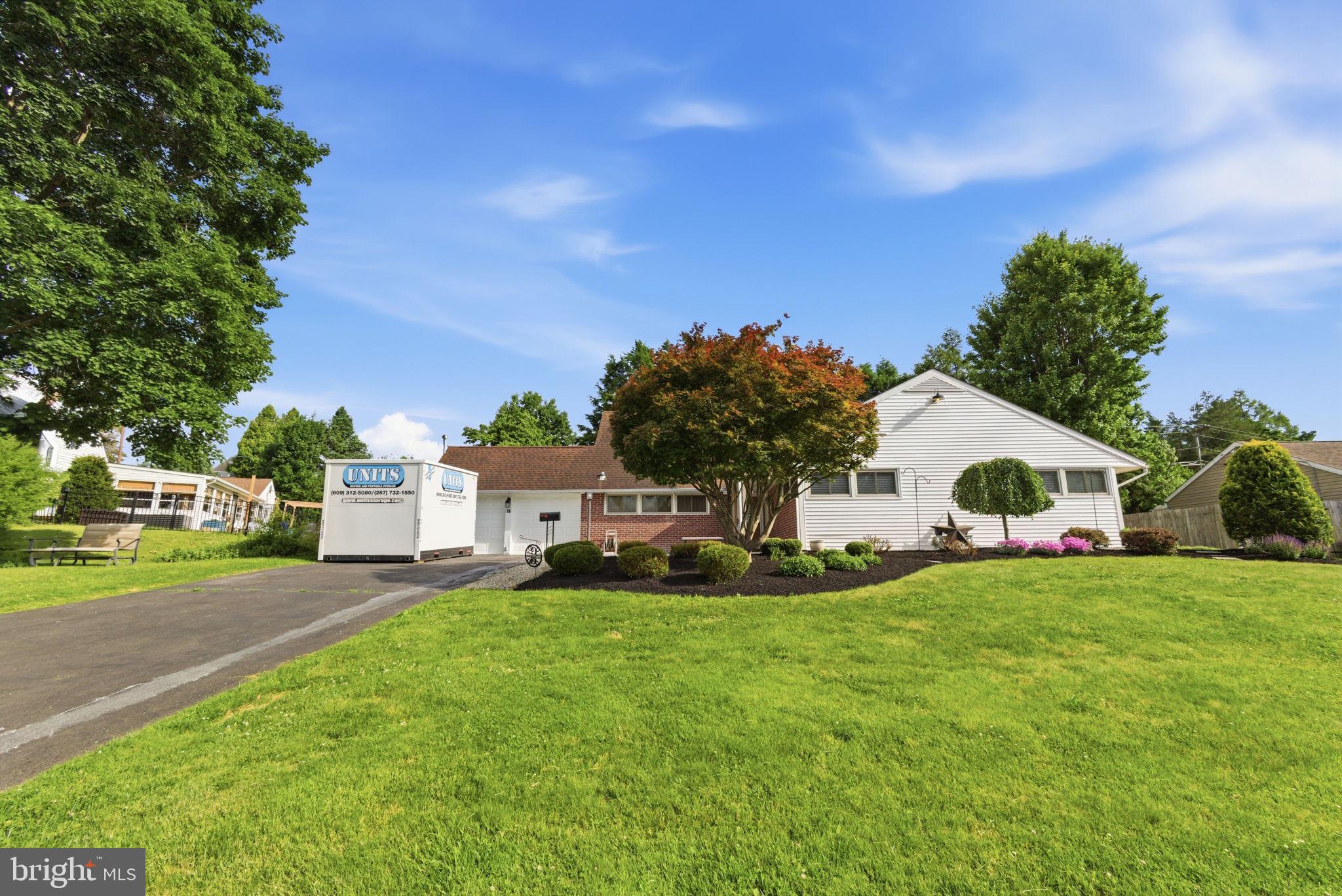 78 FORSYTHIA DRIVE N