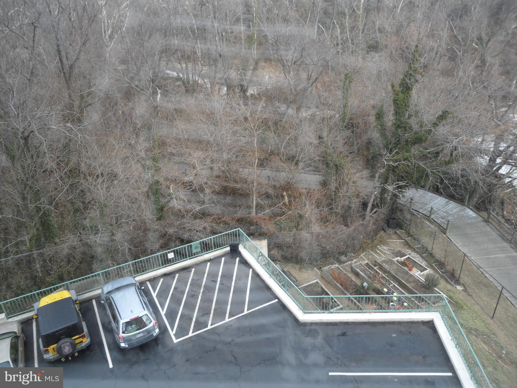 MARINA TOWERS - Residential Lease