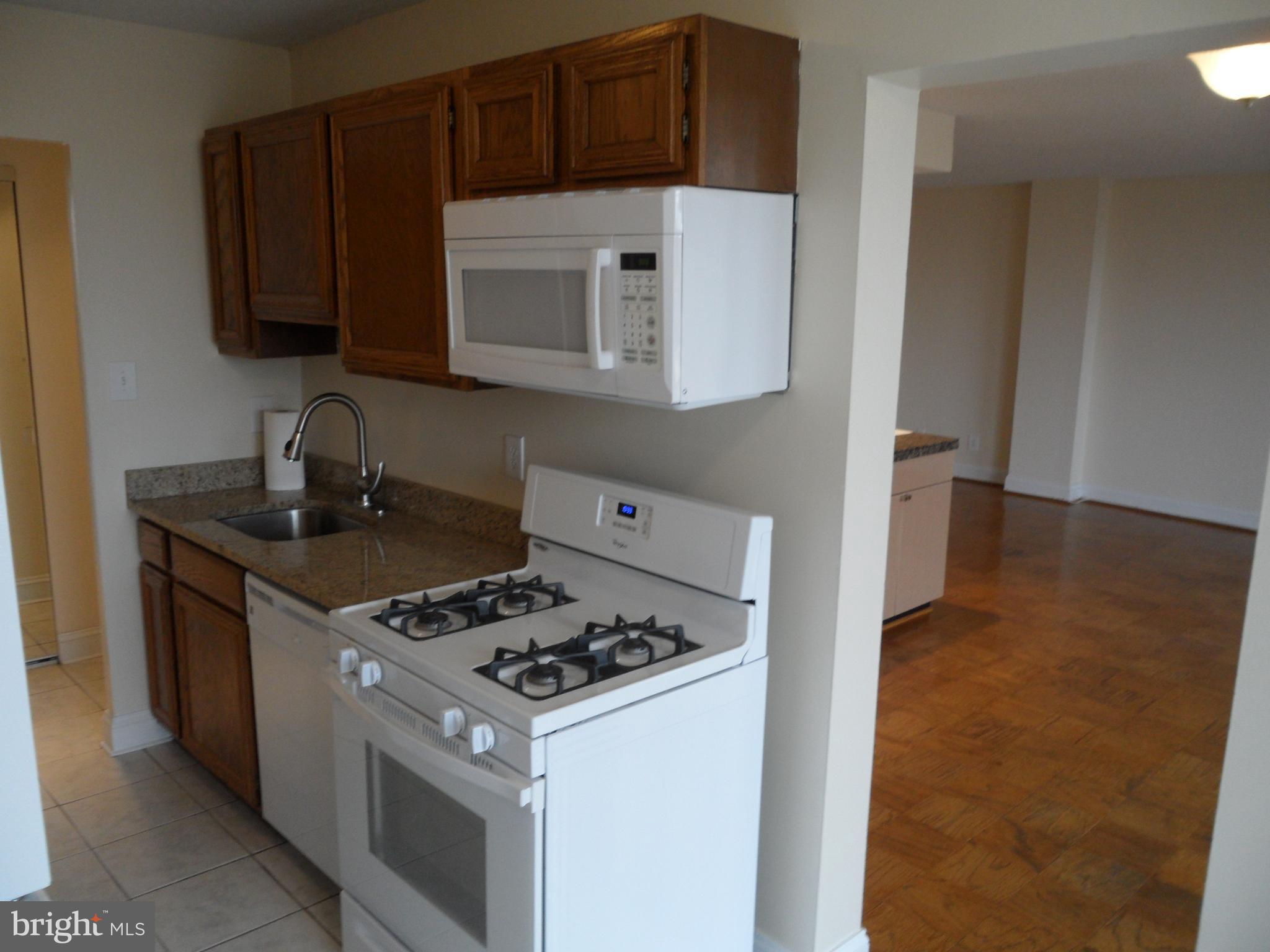 MARINA TOWERS - Residential Lease