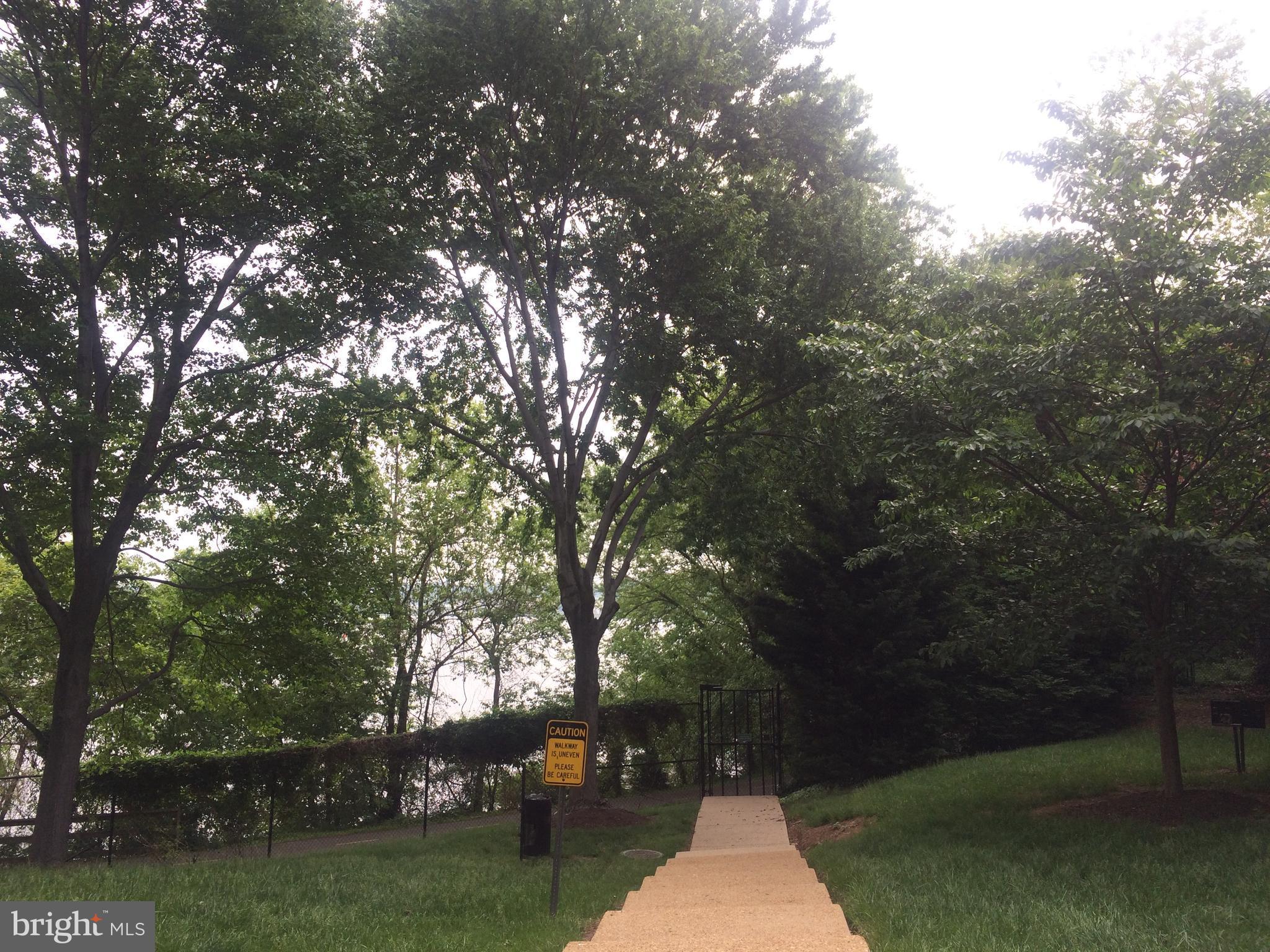 MARINA TOWERS - Residential Lease