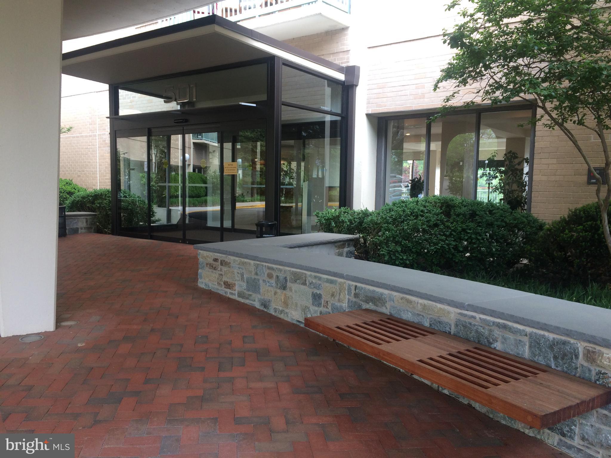 MARINA TOWERS - Residential Lease