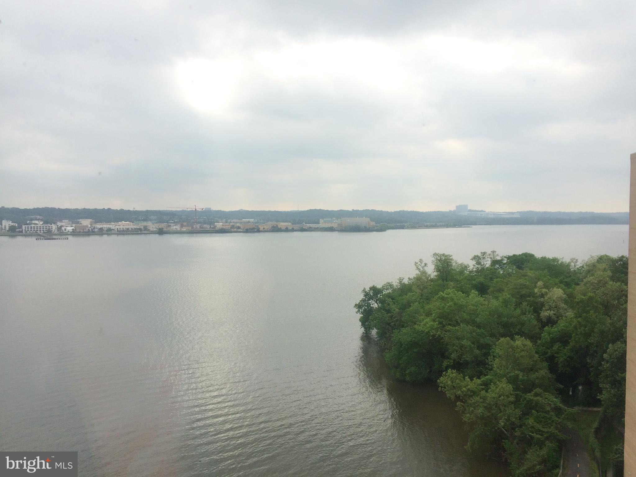 MARINA TOWERS - Residential Lease