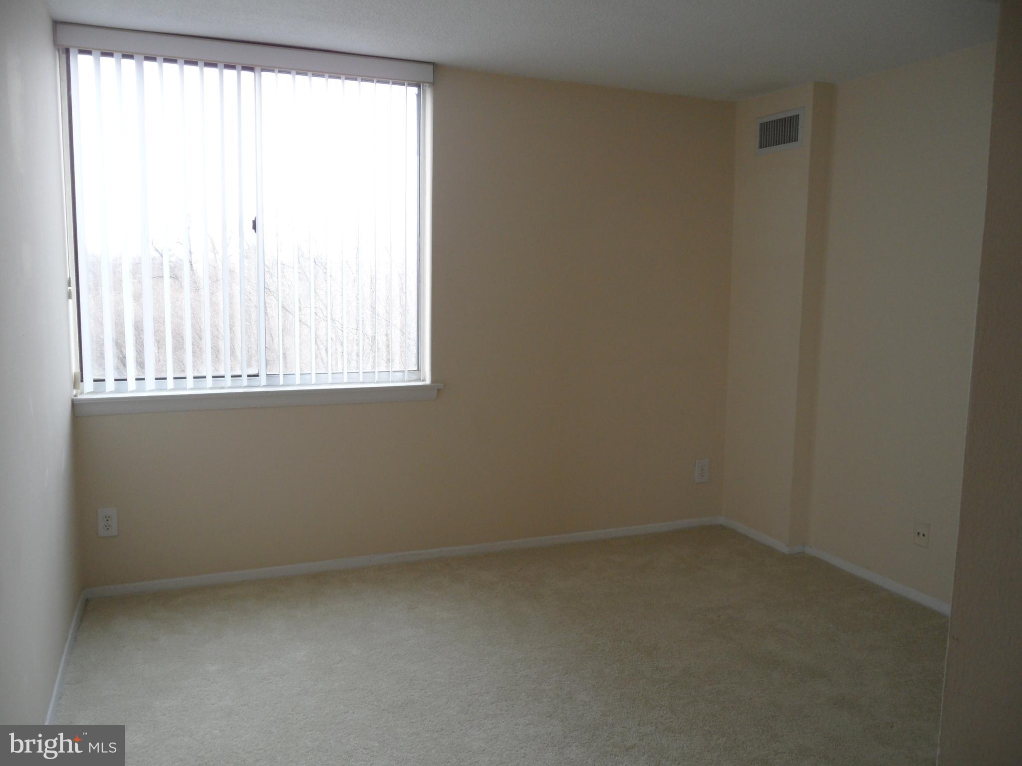 MARINA TOWERS - Residential Lease