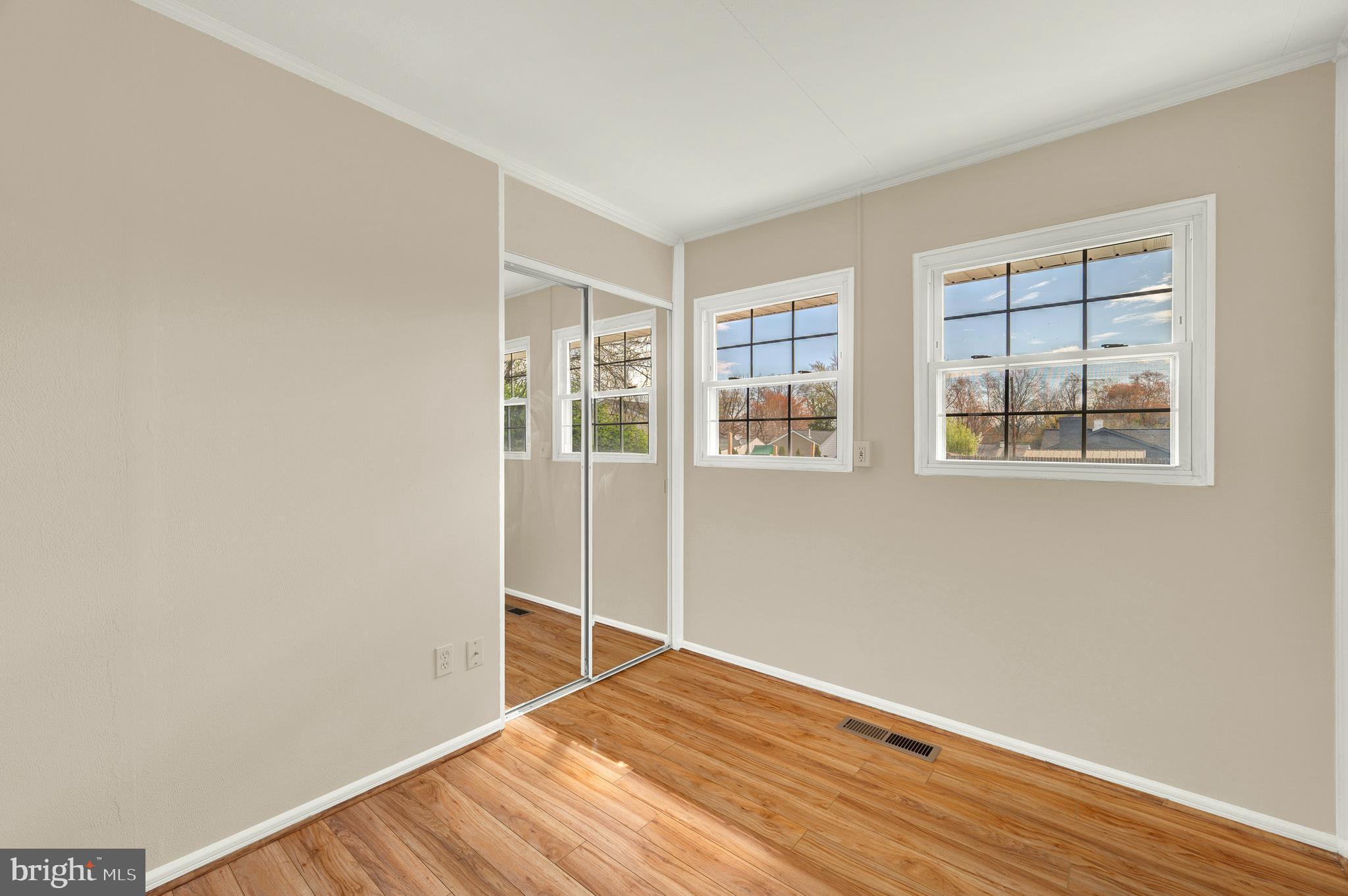 ROCKLAND - Residential