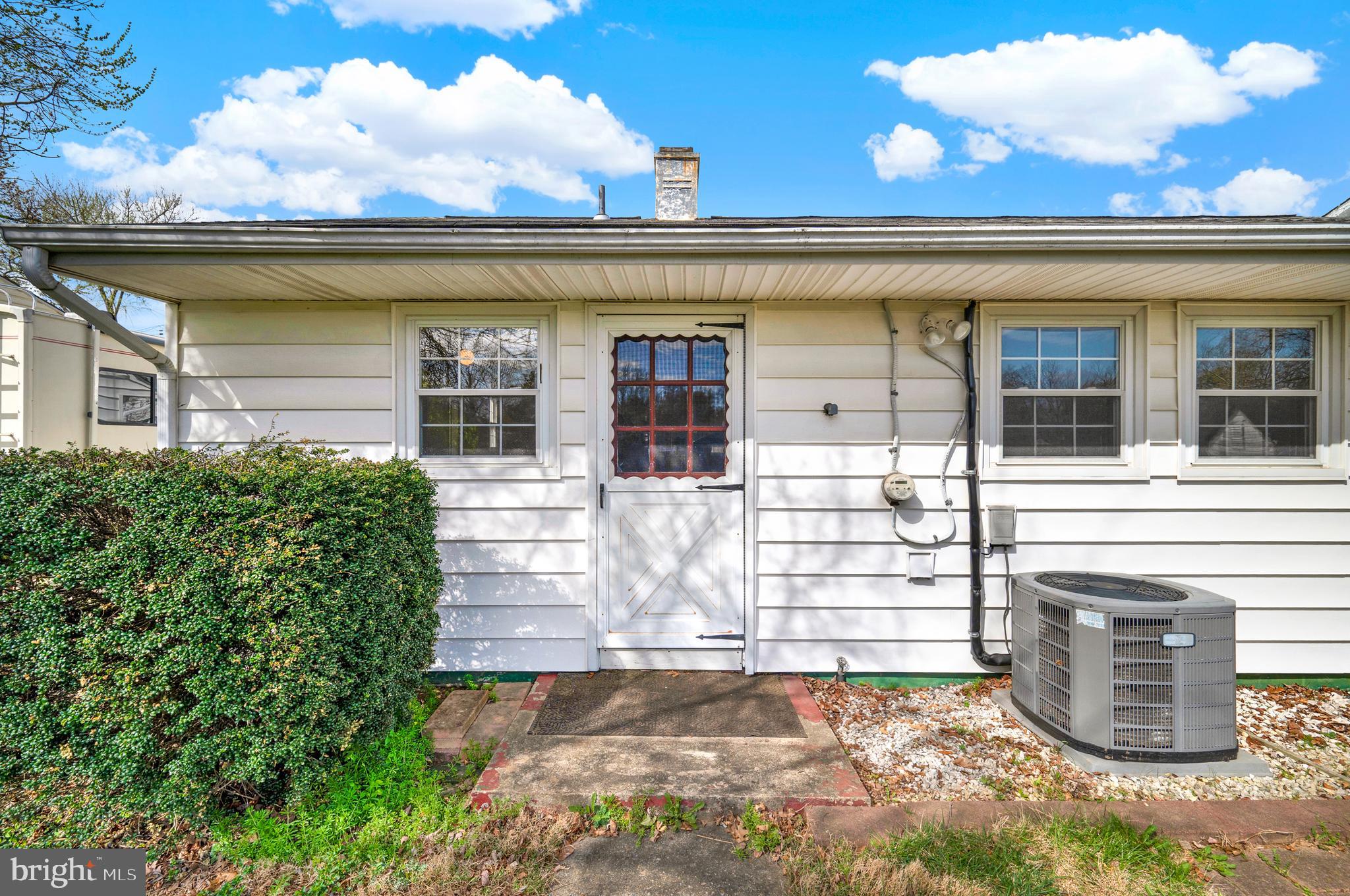 ROCKLAND - Residential