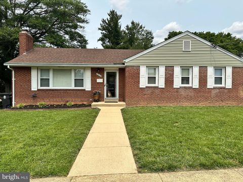 2010 JAMESON STREET TEMPLE HILLS MD 20748