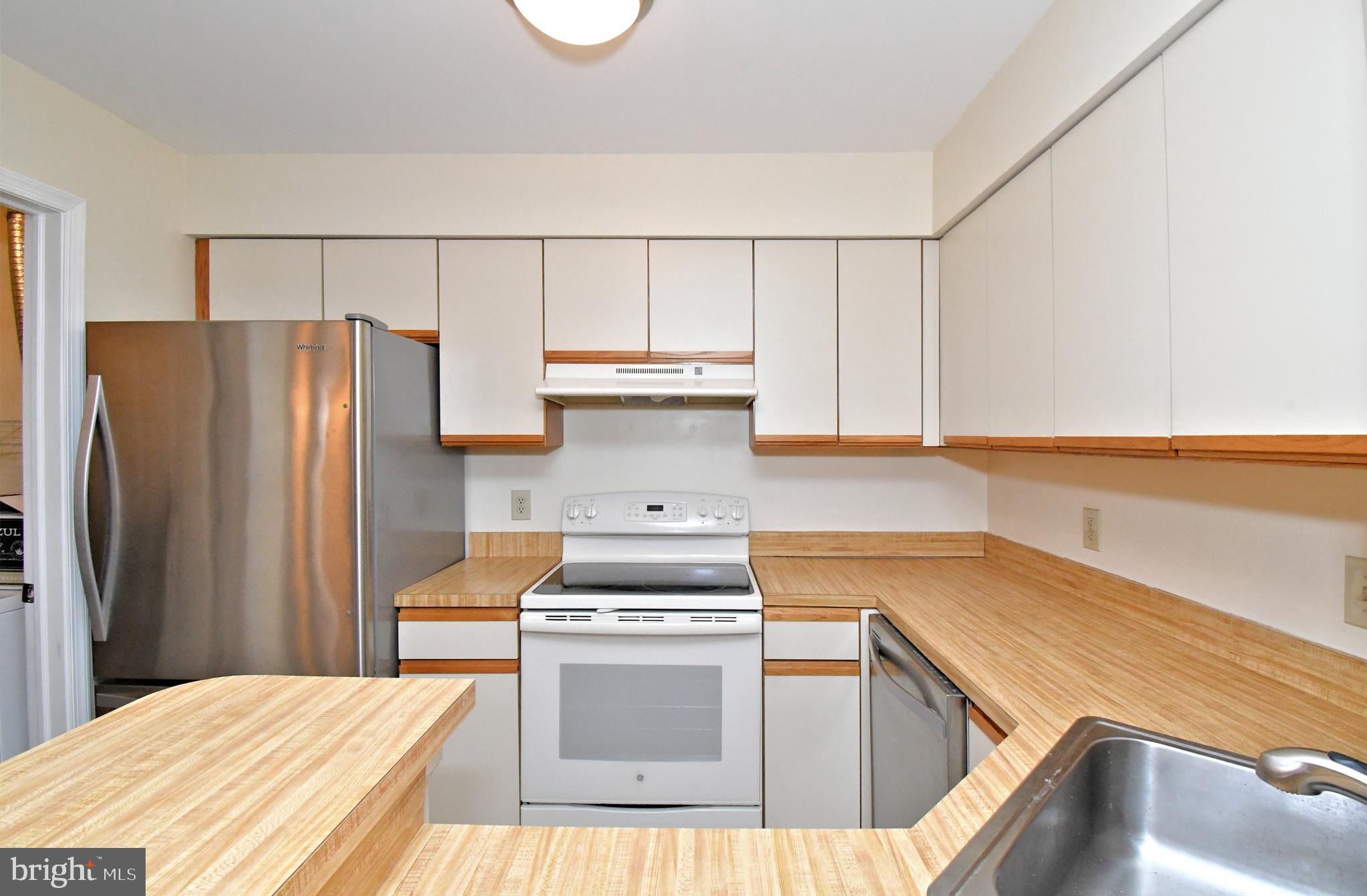 MONTGOMERY BROOKE - Residential