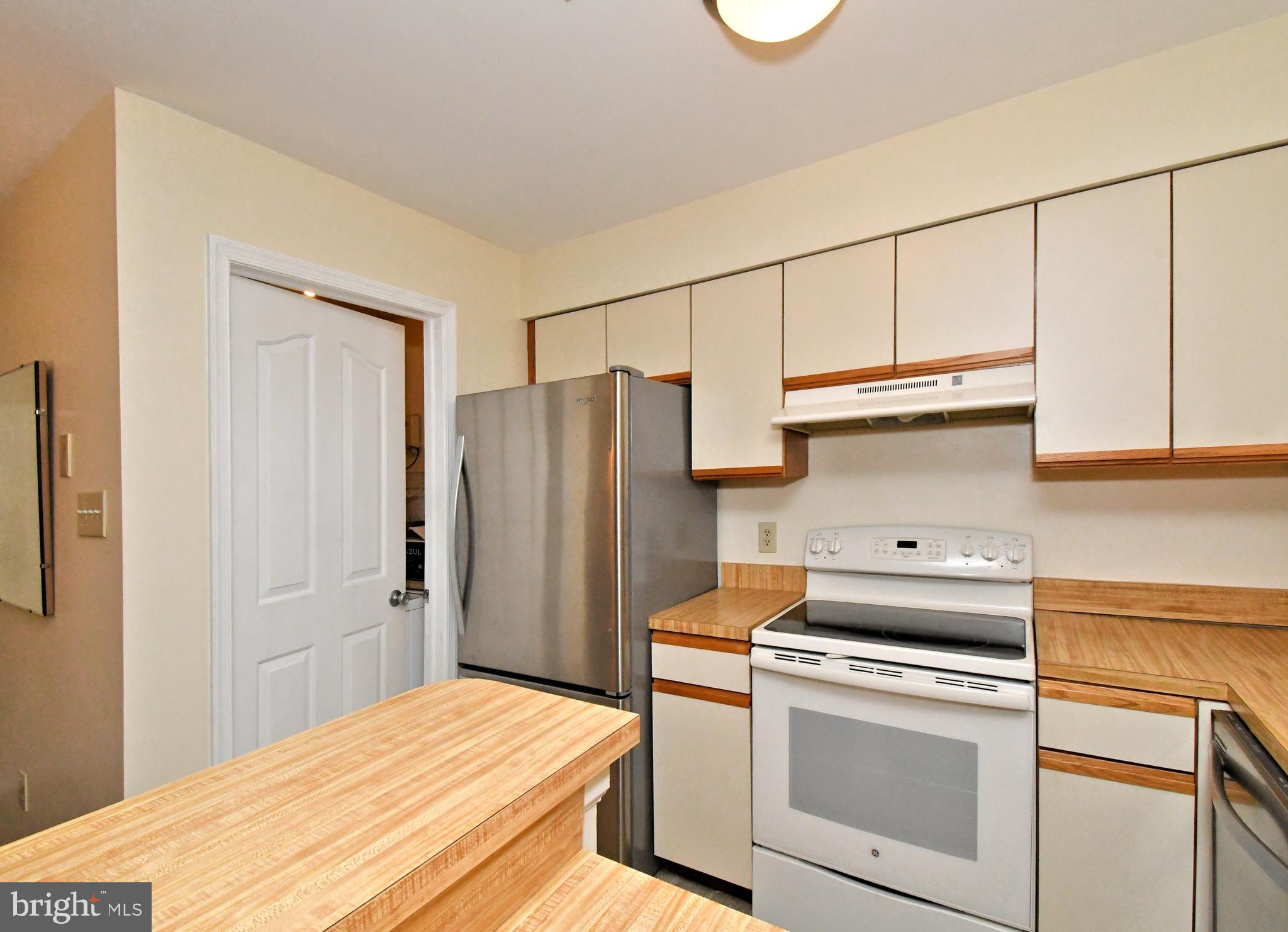 MONTGOMERY BROOKE - Residential