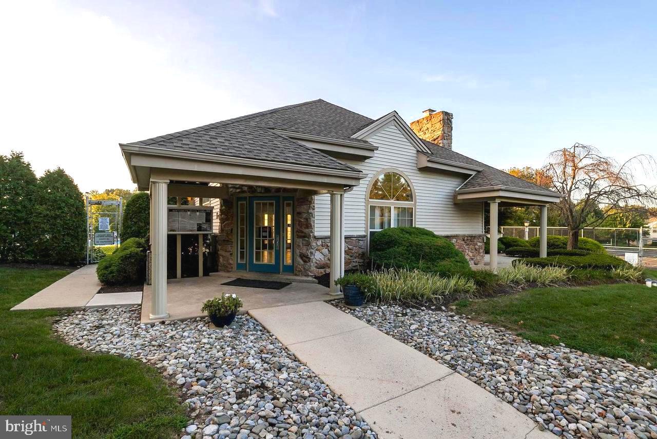 MONTGOMERY BROOKE - Residential