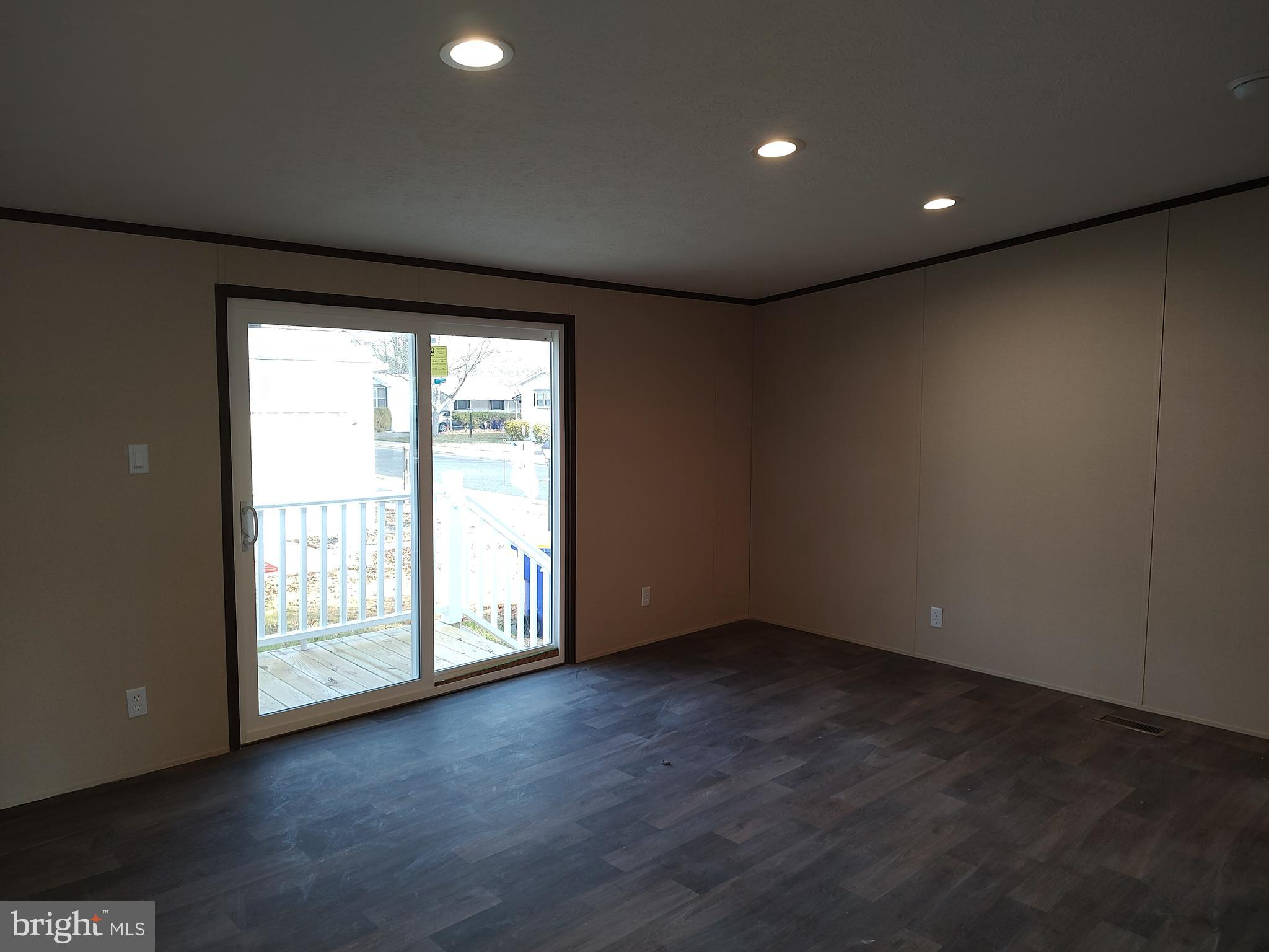 RIDGEWOOD MHP - Residential