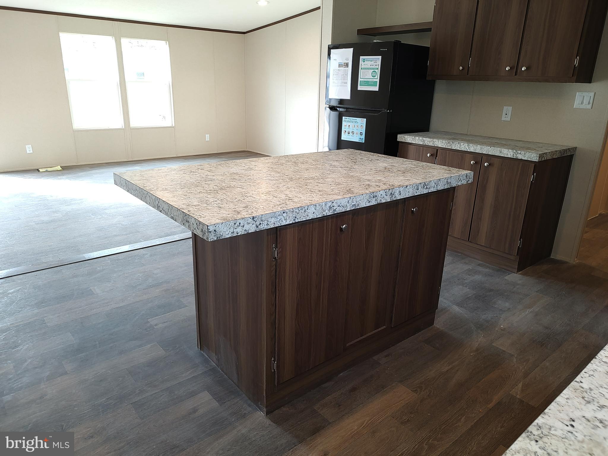 RIDGEWOOD MHP - Residential