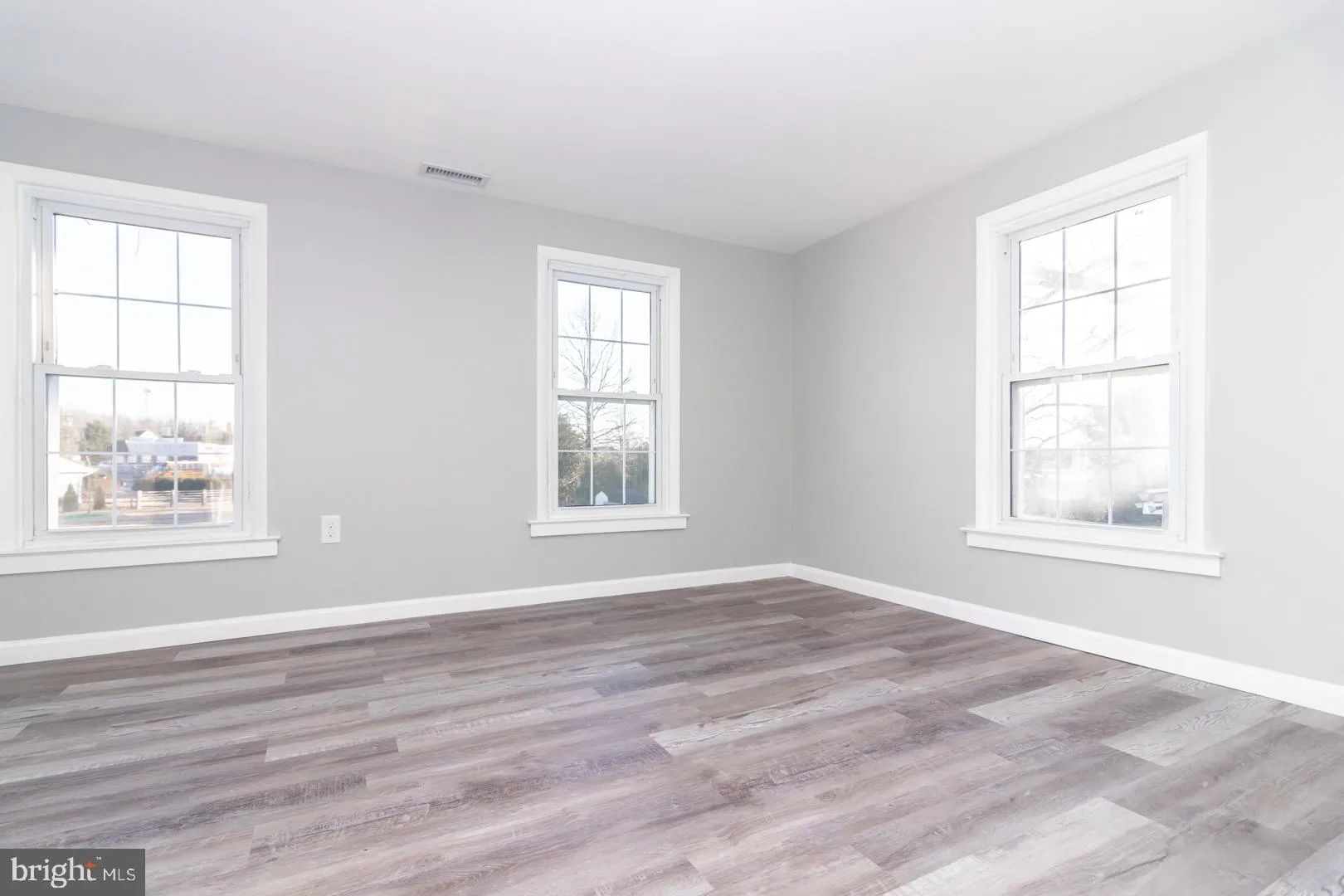 West Deptford, New Jersey 08086, United States, 3 Bedrooms Bedrooms, ,1 BathroomBathrooms,Residential,Pending,15667