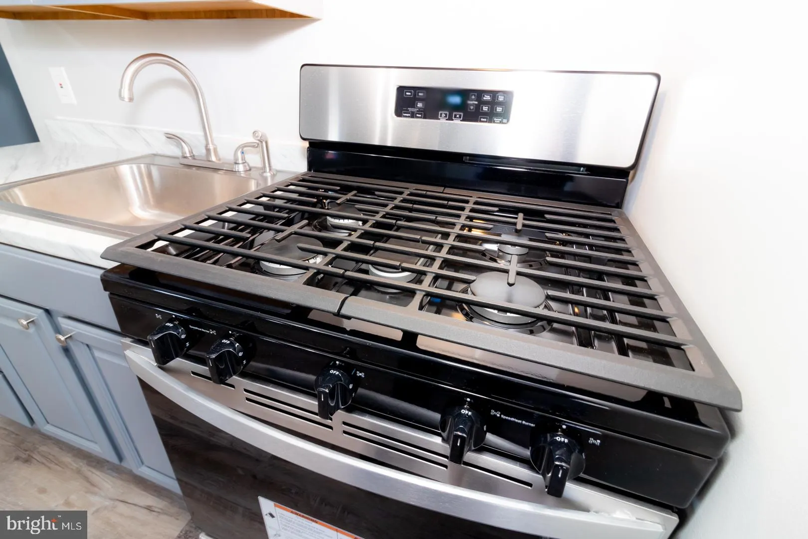 West Deptford, New Jersey 08086, United States, 3 Bedrooms Bedrooms, ,1 BathroomBathrooms,Residential,Pending,15667