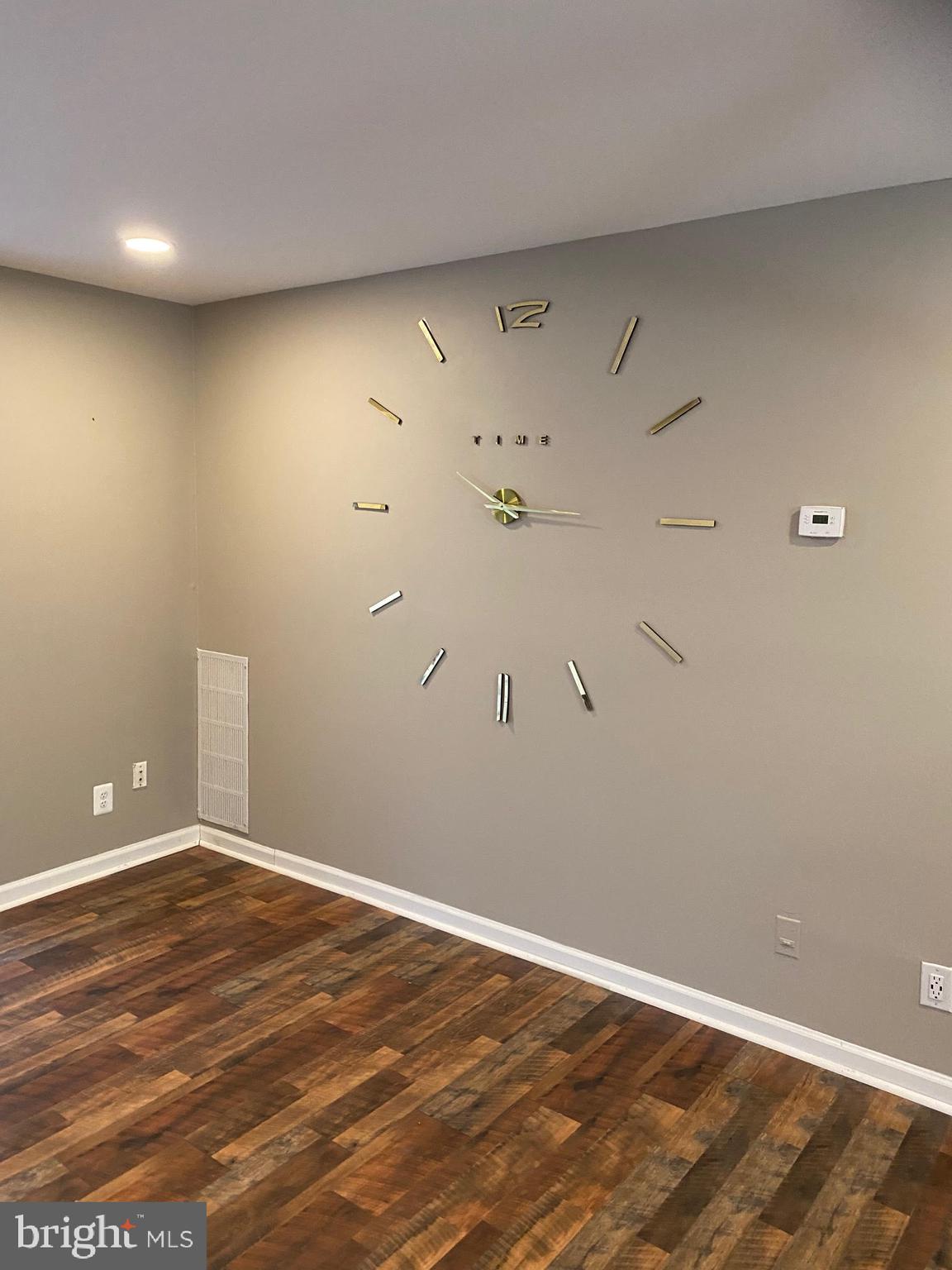 TREETOP - Residential Lease